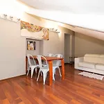 San Salvario Apt With Balcony