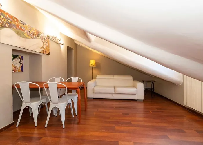 San Salvario Apt With Balcony